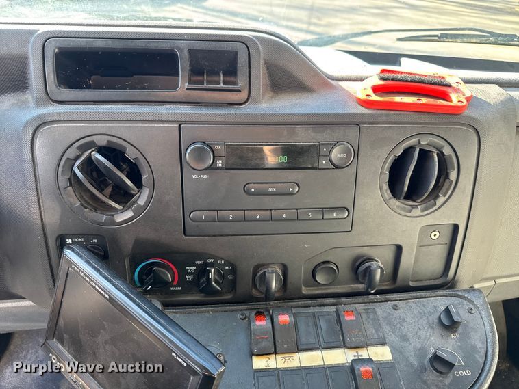 image for item FK0893 2017 Ford E450 Super Duty shuttle bus