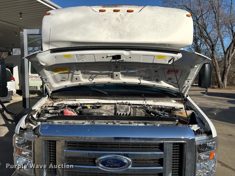 image for item FK0893 2017 Ford E450 Super Duty shuttle bus
