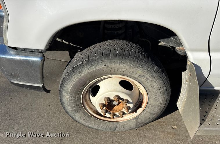 image for item FK0893 2017 Ford E450 Super Duty shuttle bus