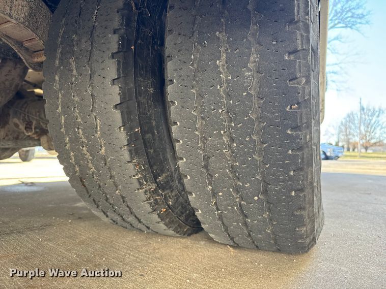 image for item FK0893 2017 Ford E450 Super Duty shuttle bus