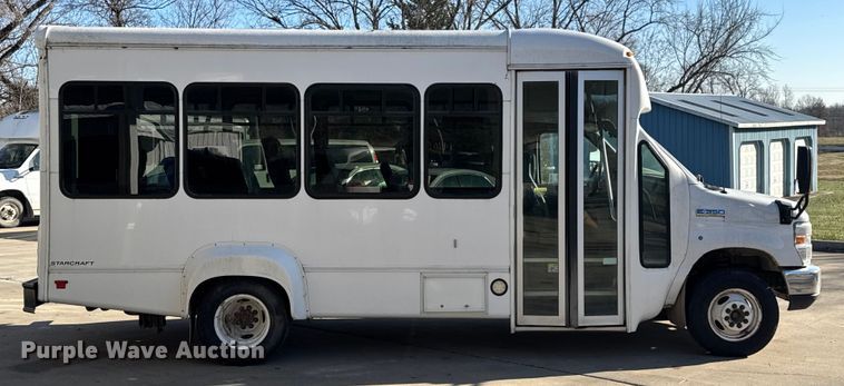 image for item FK0894 2015 Ford E350 shuttle bus