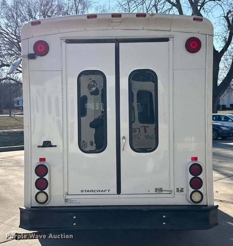 image for item FK0894 2015 Ford E350 shuttle bus