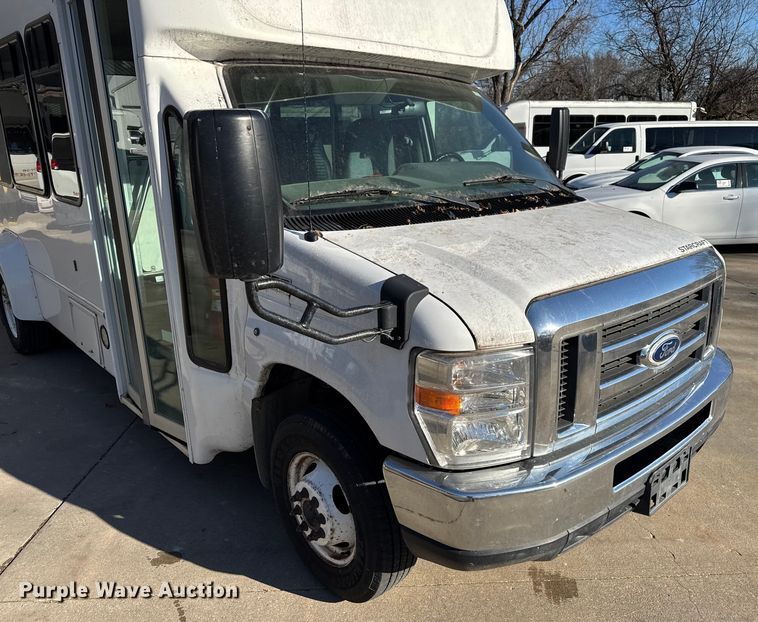 image for item FK0894 2015 Ford E350 shuttle bus