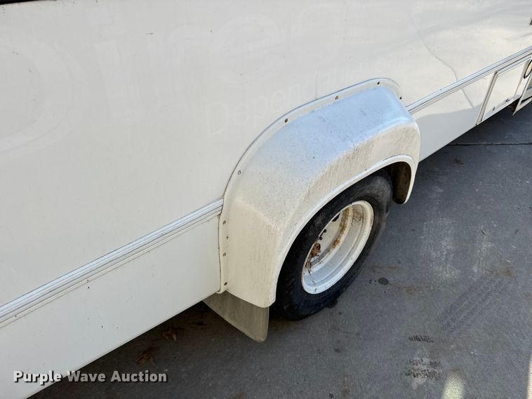 image for item FK0894 2015 Ford E350 shuttle bus