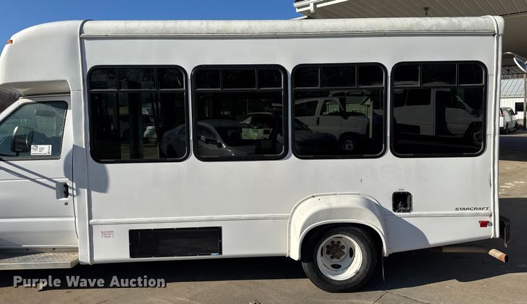 image for item FK0894 2015 Ford E350 shuttle bus