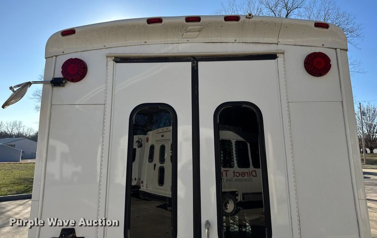 image for item FK0894 2015 Ford E350 shuttle bus