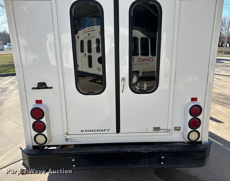 image for item FK0894 2015 Ford E350 shuttle bus