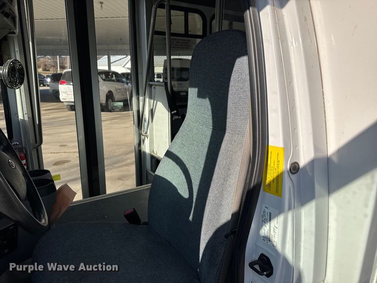 image for item FK0894 2015 Ford E350 shuttle bus