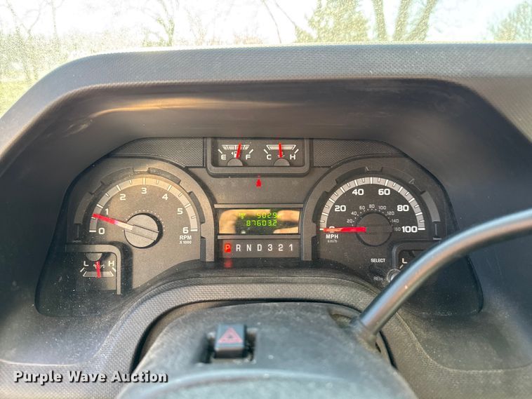 image for item FK0894 2015 Ford E350 shuttle bus