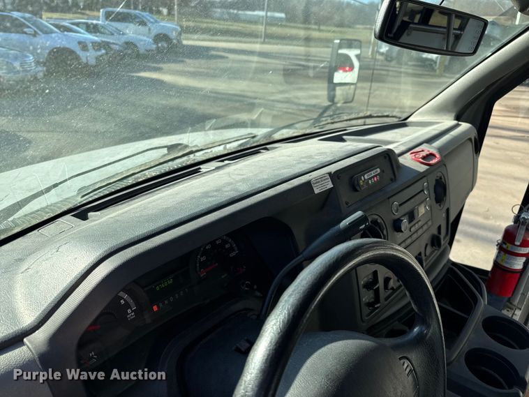 image for item FK0894 2015 Ford E350 shuttle bus