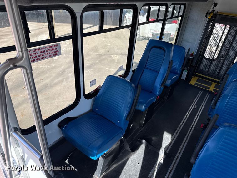 image for item FK0894 2015 Ford E350 shuttle bus