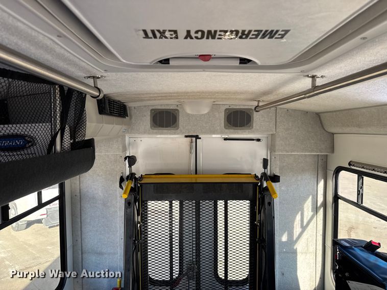 image for item FK0894 2015 Ford E350 shuttle bus