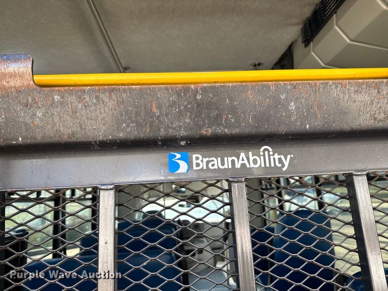 image for item FK0894 2015 Ford E350 shuttle bus