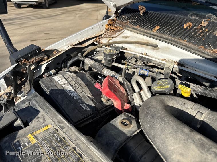 image for item FK0894 2015 Ford E350 shuttle bus