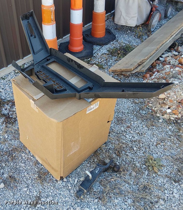 image for item FK0918 2019 Coleman Outfitter 550 utility vehicle