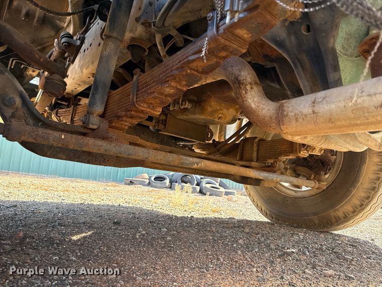 image for item HW9136 1986 Ford F800 dump truck