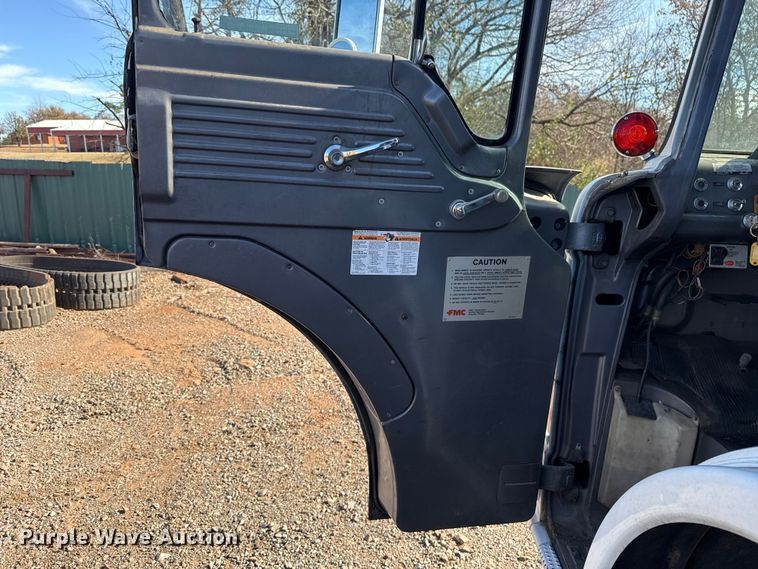 image for item HW9136 1986 Ford F800 dump truck