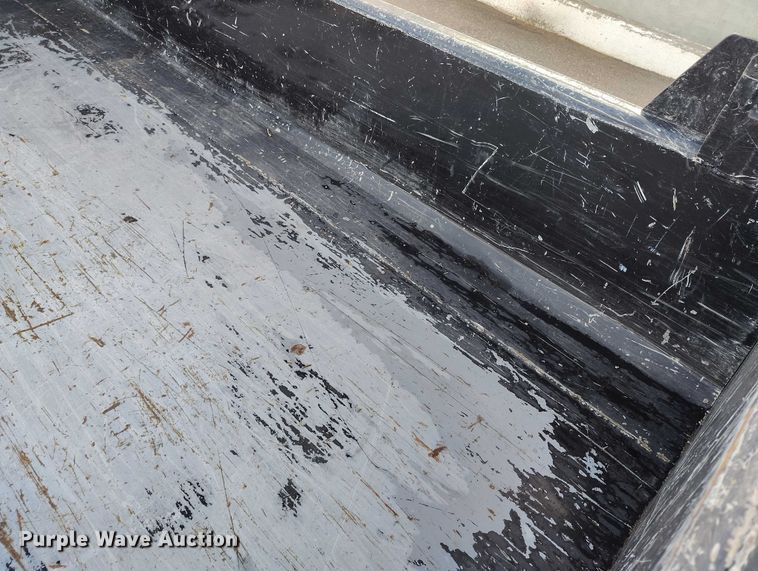 image for item IH9400 2017 Rugby HR-540 dump bed