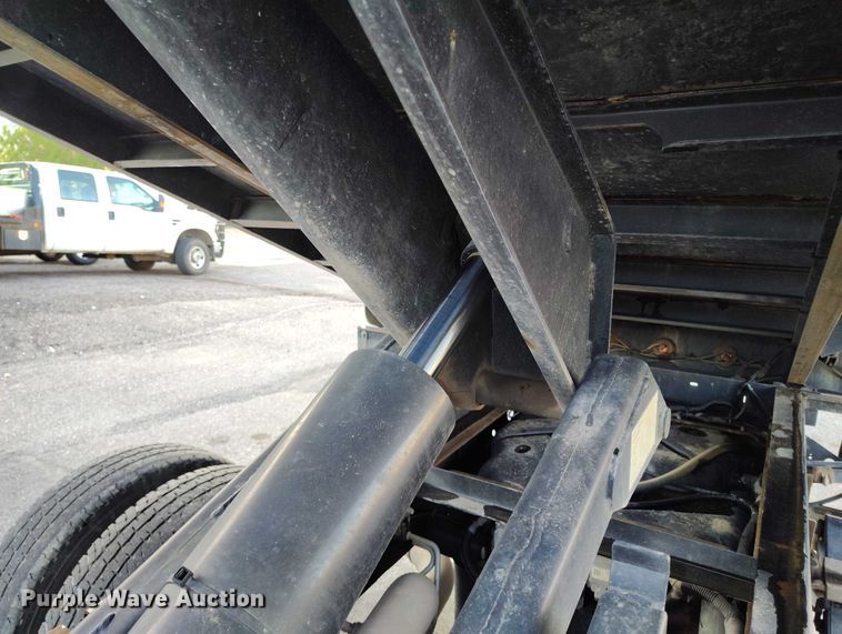 image for item IH9400 2017 Rugby HR-540 dump bed