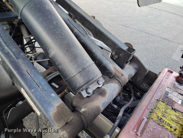 image for item IH9400 2017 Rugby HR-540 dump bed