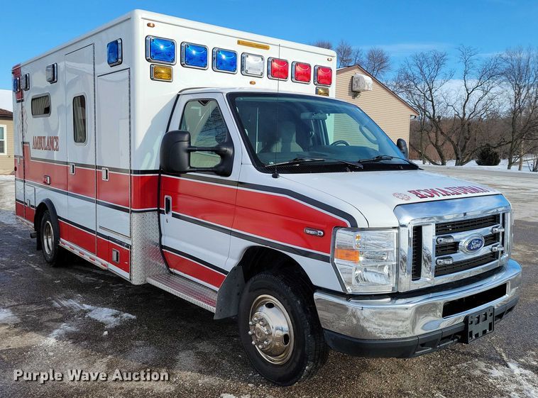 image for item NO9839 2015 Ford E450 ambulance