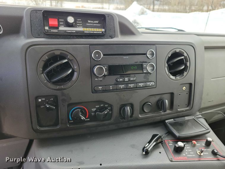 image for item NO9839 2015 Ford E450 ambulance