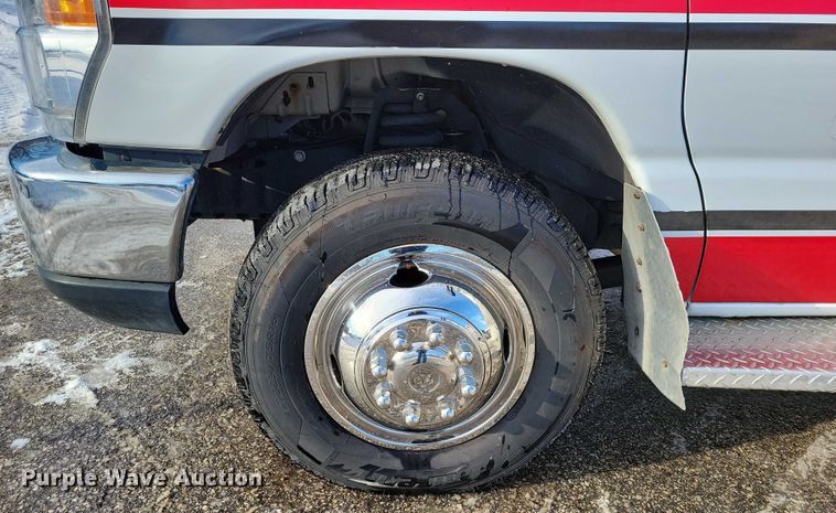 image for item NO9839 2015 Ford E450 ambulance