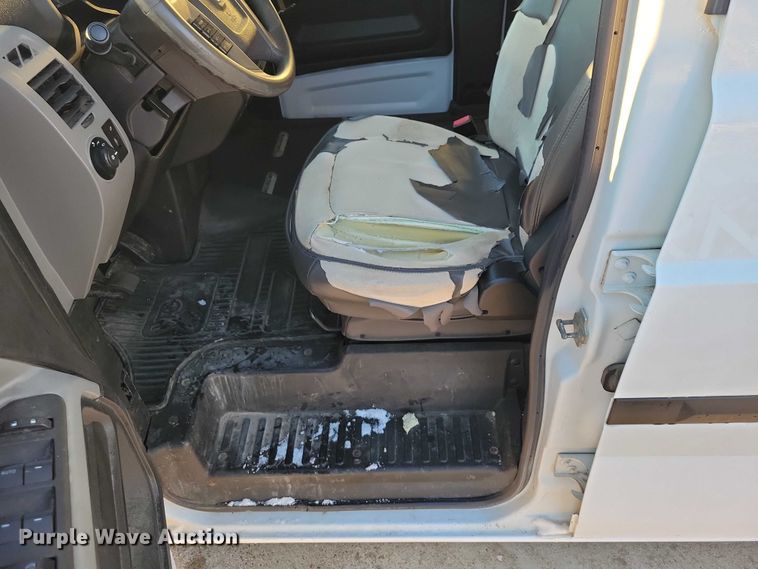 image for item NO9841 2014 MV1 handicap accessible van