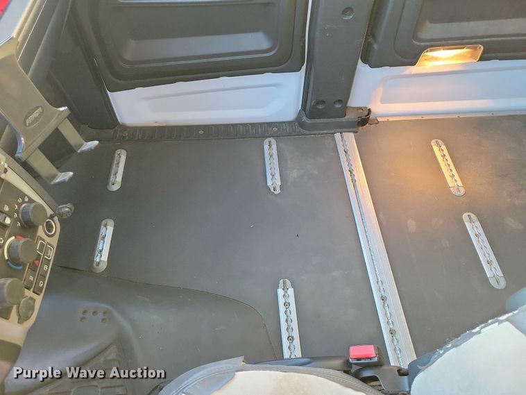 image for item NO9841 2014 MV1 handicap accessible van