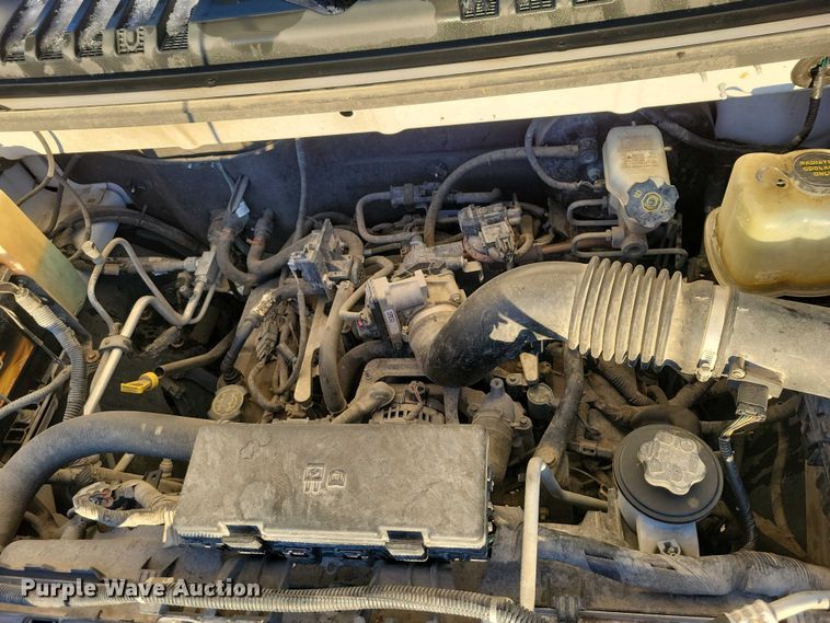 image for item NO9841 2014 MV1 handicap accessible van