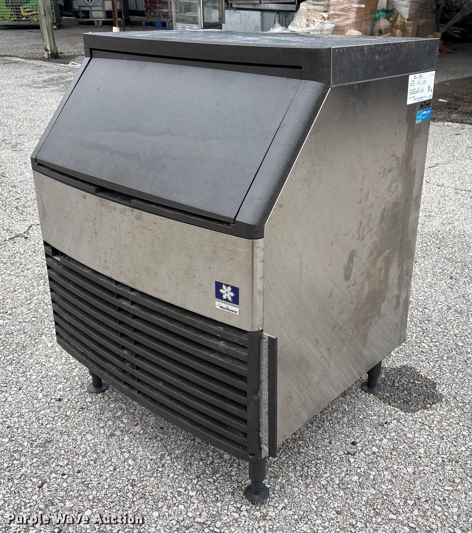 Manitowoc QD0272A ice maker in Tulsa, OK | Item EG8810 for sale