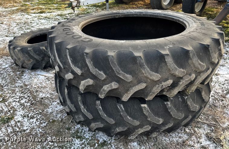 image for item DW6748 (3) tires