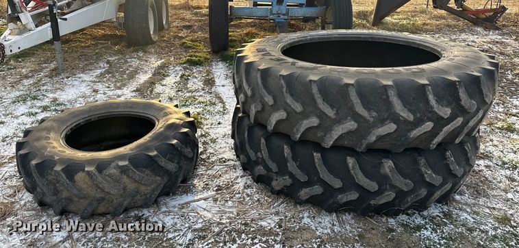 image for item DW6748 (3) tires