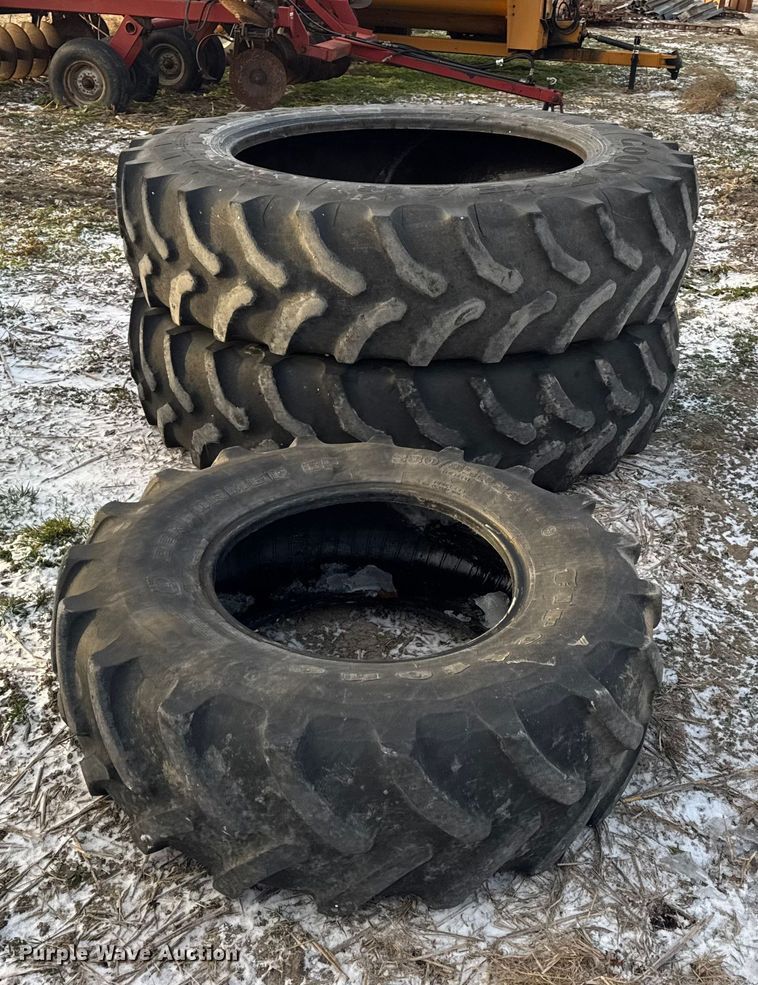 image for item DW6748 (3) tires