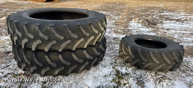 image for item DW6748 (3) tires