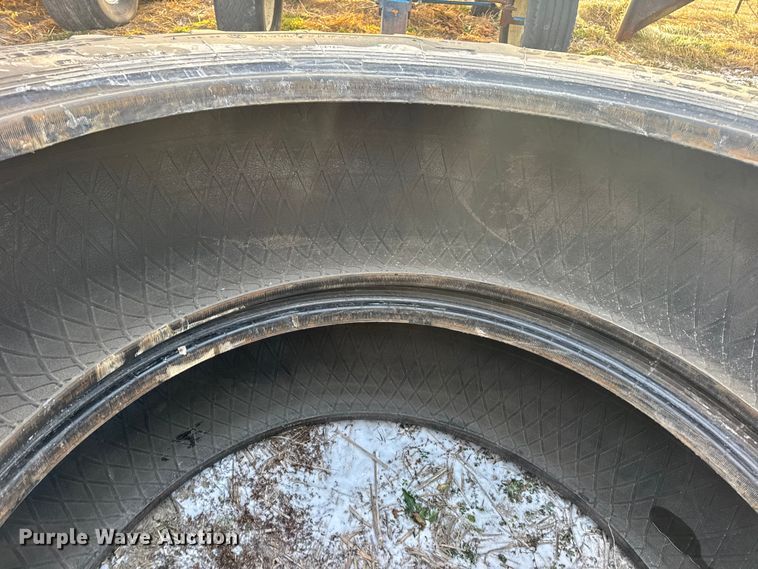 image for item DW6748 (3) tires