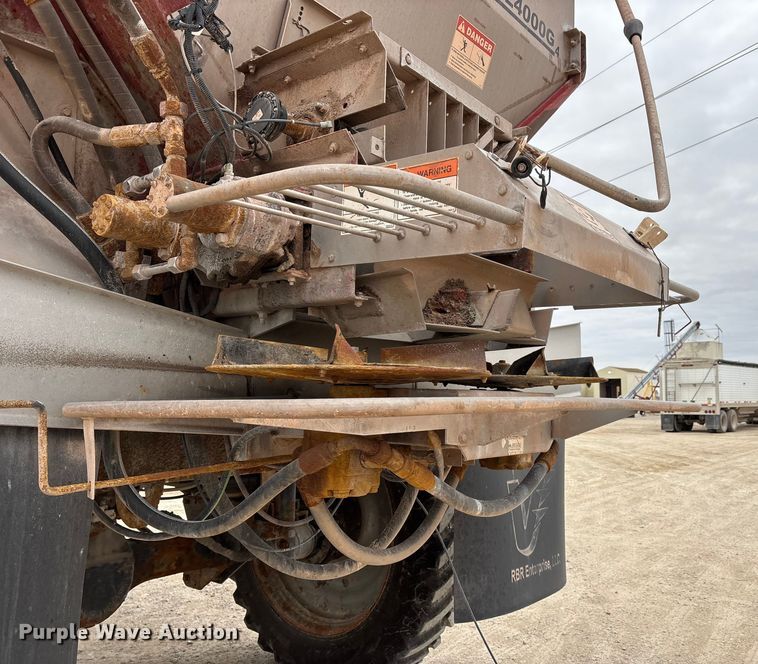 image for item DW7362 2015 RBR Vector 300 spreader