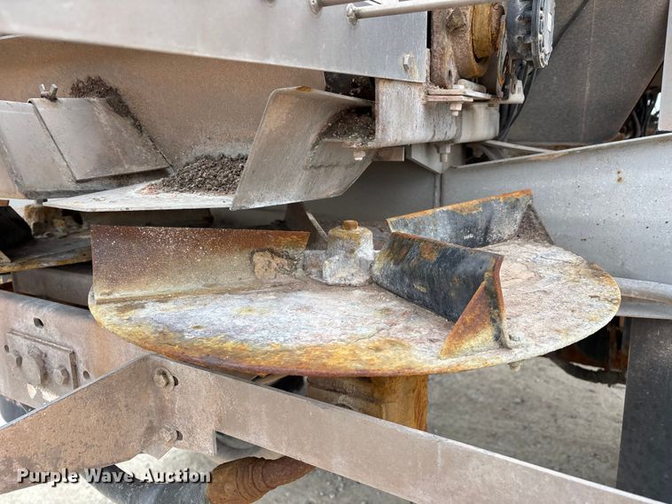 image for item DW7362 2015 RBR Vector 300 spreader