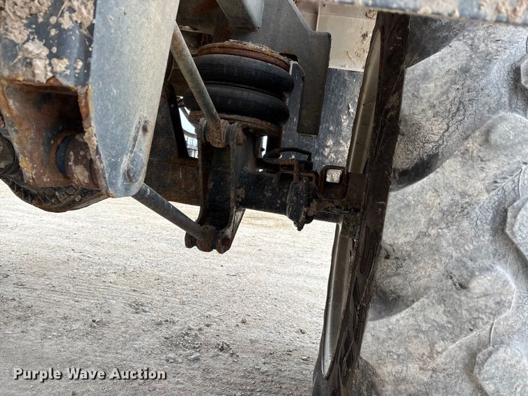 image for item DW7362 2015 RBR Vector 300 spreader