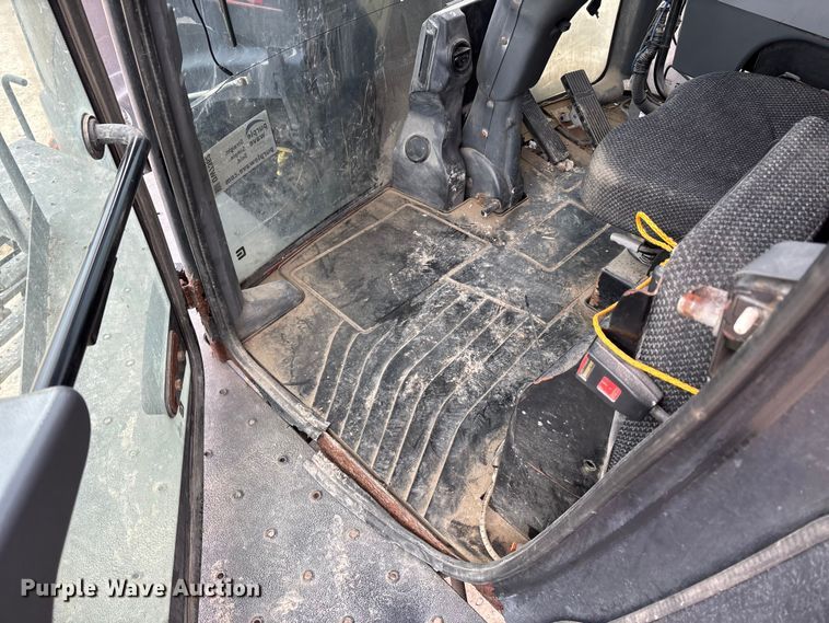 image for item DW7362 2015 RBR Vector 300 spreader