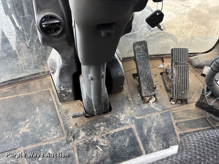 image for item DW7362 2015 RBR Vector 300 spreader