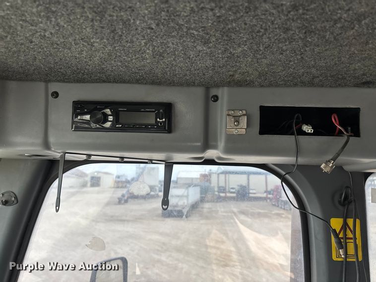 image for item DW7362 2015 RBR Vector 300 spreader