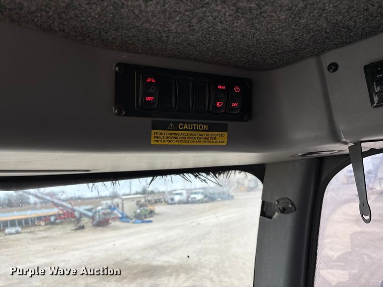 image for item DW7362 2015 RBR Vector 300 spreader