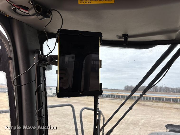 image for item DW7362 2015 RBR Vector 300 spreader