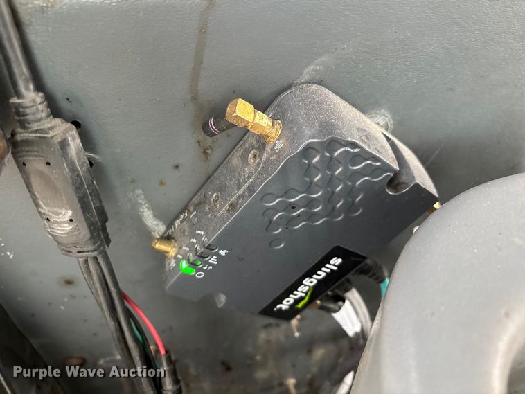 image for item DW7362 2015 RBR Vector 300 spreader