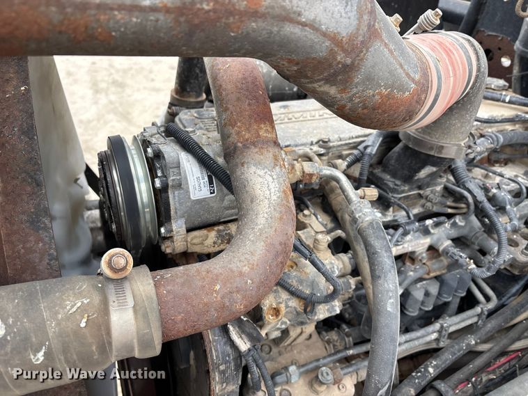 image for item DW7362 2015 RBR Vector 300 spreader