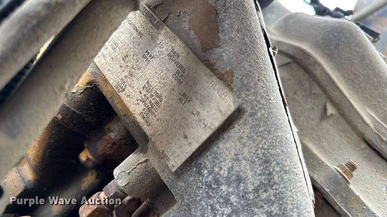 image for item EA2207 1992 International 9400 fertilizer delivery truck