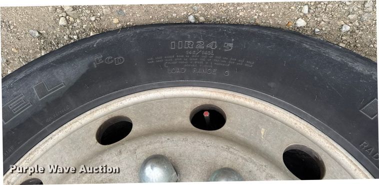 image for item EA2207 1992 International 9400 fertilizer delivery truck