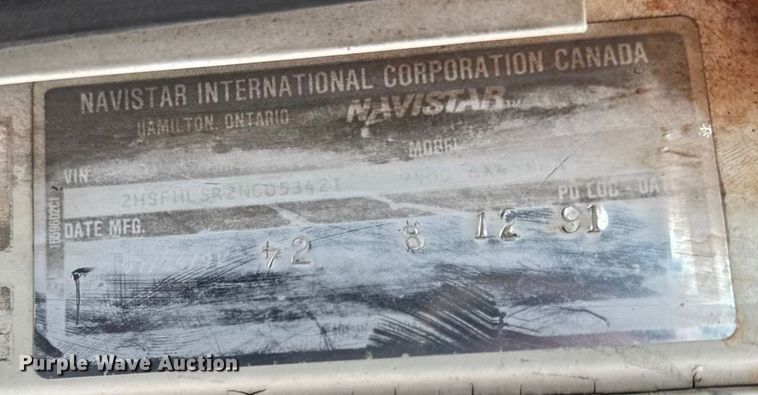 image for item EA2207 1992 International 9400 fertilizer delivery truck