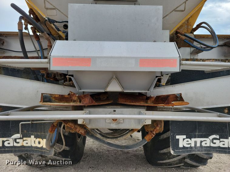 image for item EA2520 2013 TerraGator TG8400 spreader